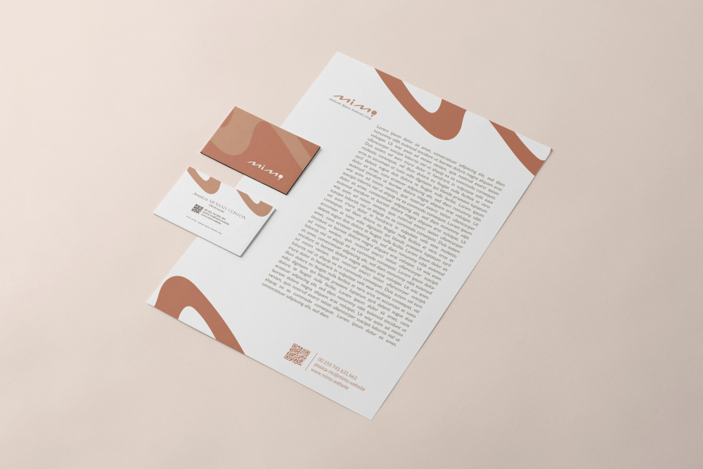 Free-Small-Stationery-Set-Mockup_osa-min
